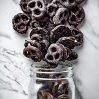 Dark Chocolate Pretzels - 06215 